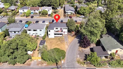 9725 Phinney Avenue N Seattle WA 98103
