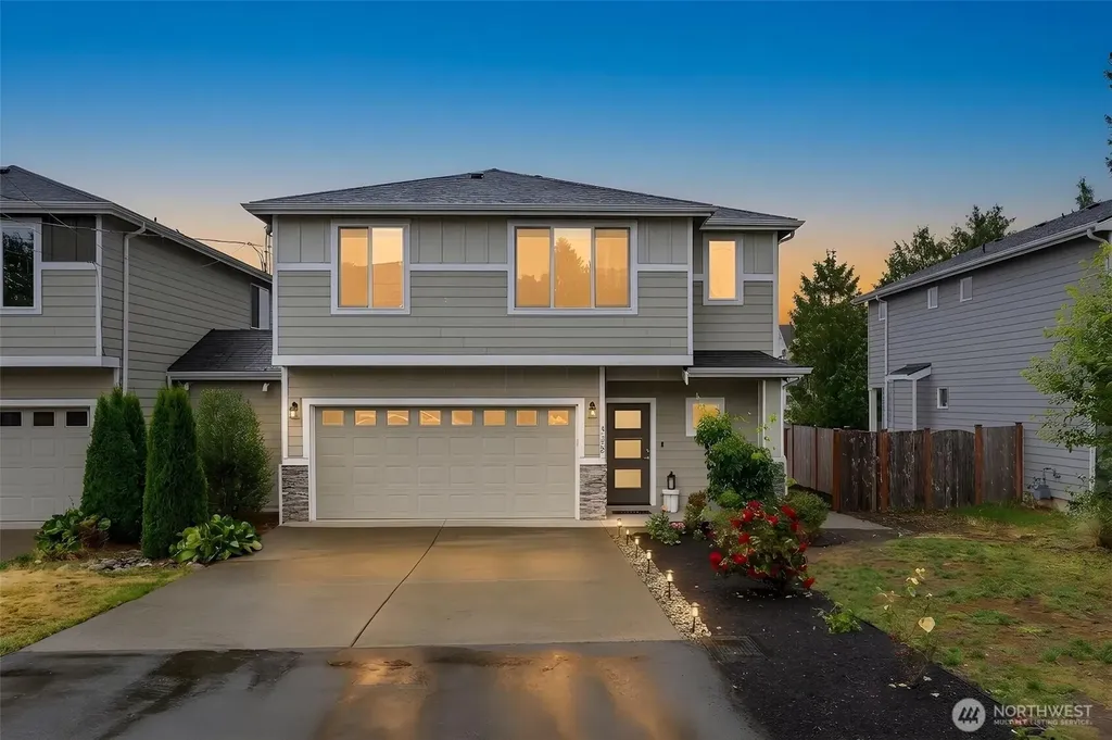 423 205th Street SW Lynnwood WA 98036
