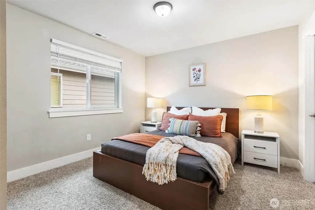 423 205th Street SW Lynnwood WA 98036
