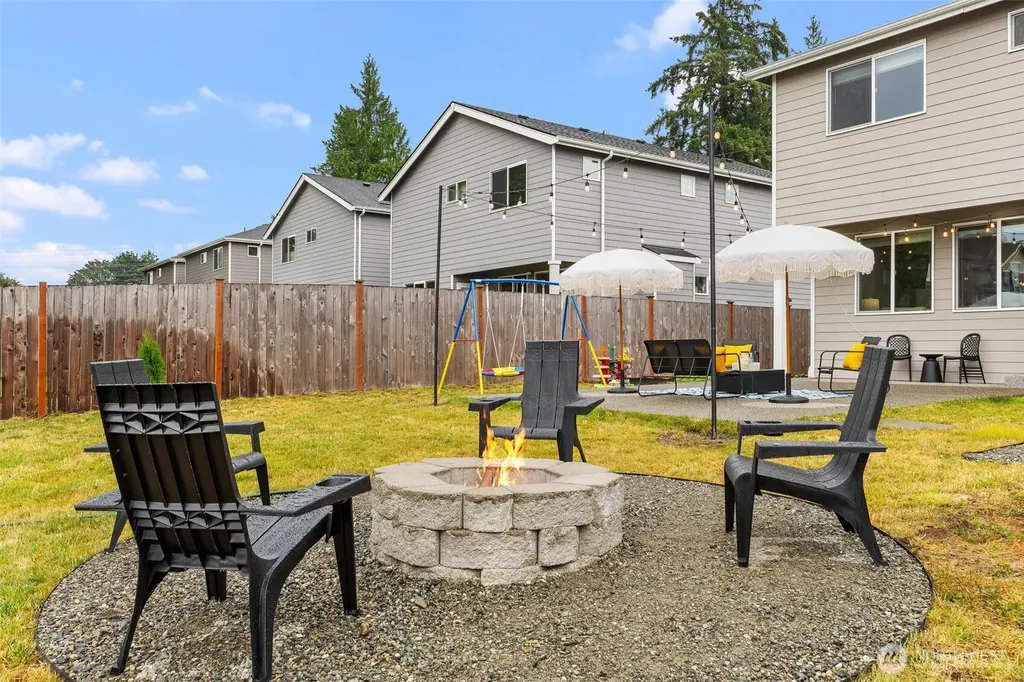 423 205th Street SW Lynnwood WA 98036
