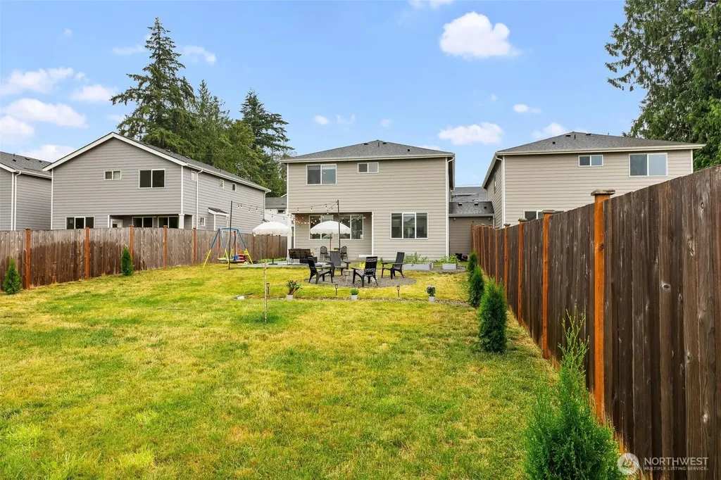 423 205th Street SW Lynnwood WA 98036