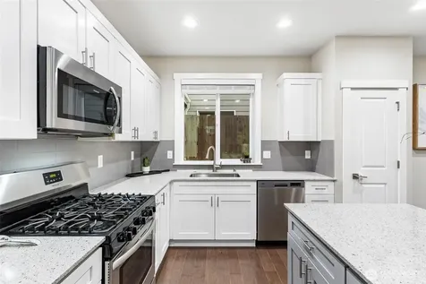 423 205th Street SW Lynnwood WA 98036
