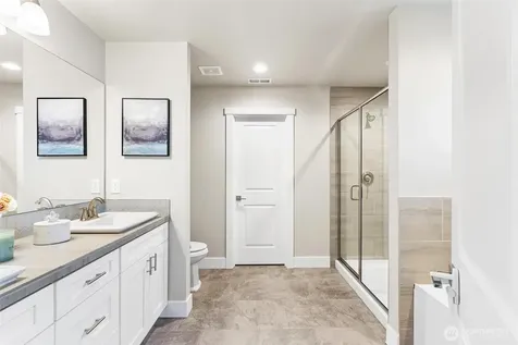 423 205th Street SW Lynnwood WA 98036