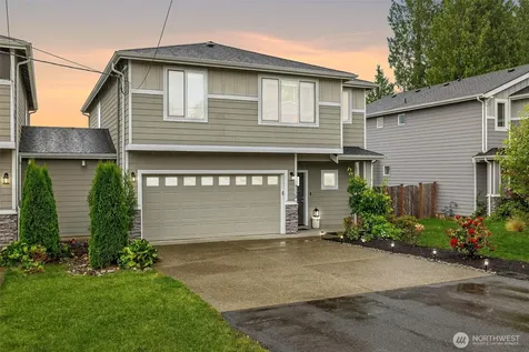 423 205th Street SW Lynnwood WA 98036