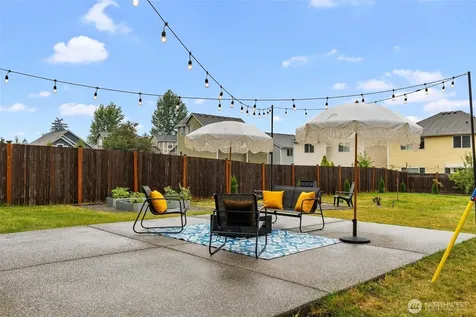 423 205th Street SW Lynnwood WA 98036