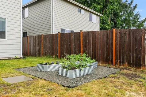 423 205th Street SW Lynnwood WA 98036