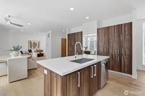 1427 136th Court NE Bellevue WA 98005
