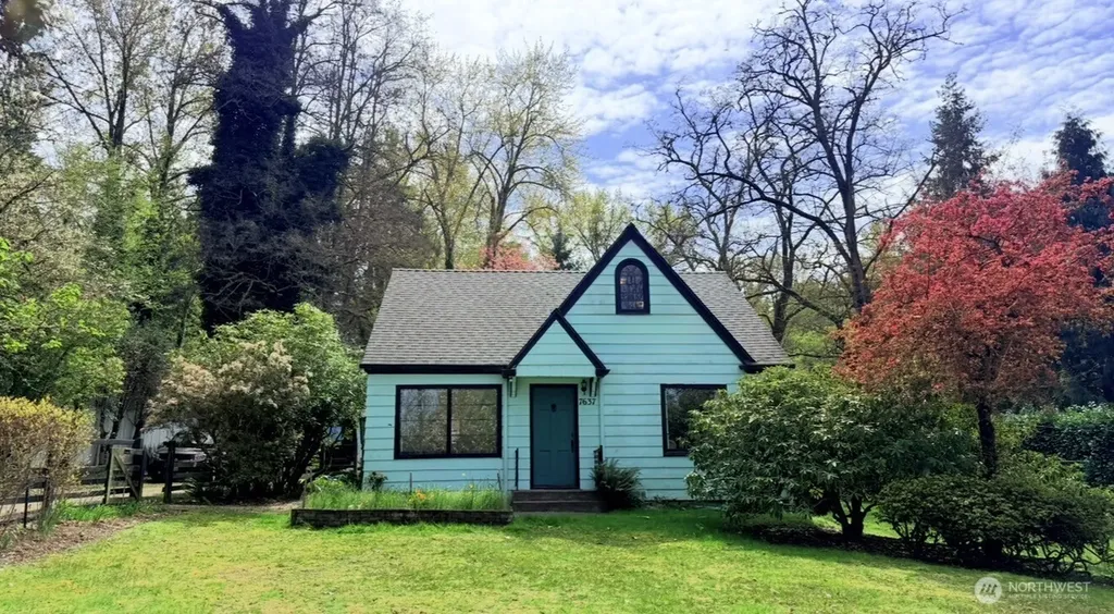 7637 NE 165th Street Kenmore WA 98028