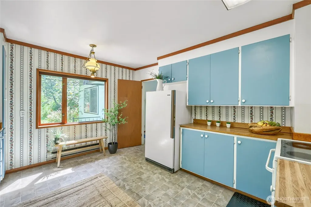 7637 NE 165th Street Kenmore WA 98028
