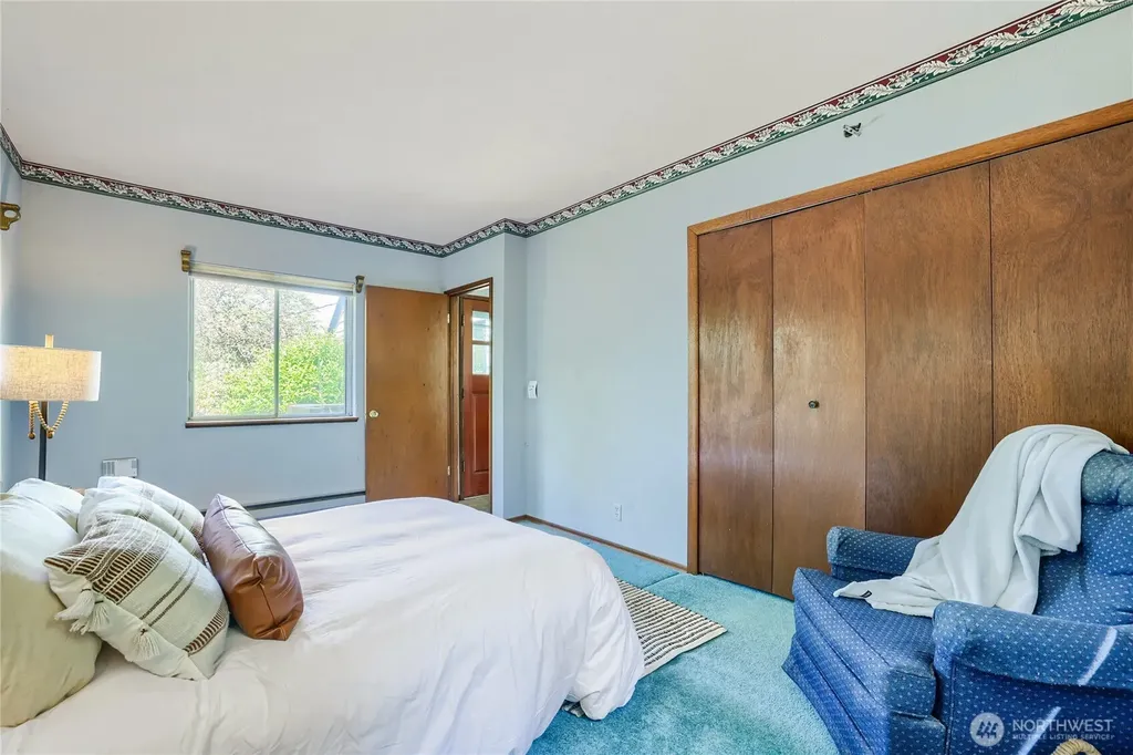 7637 NE 165th Street Kenmore WA 98028