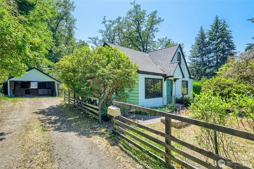 7637 NE 165th Street Kenmore WA 98028