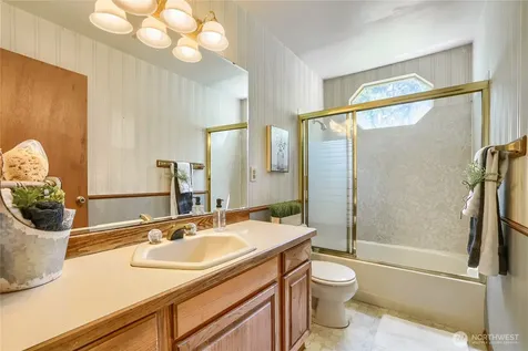 7637 NE 165th Street Kenmore WA 98028