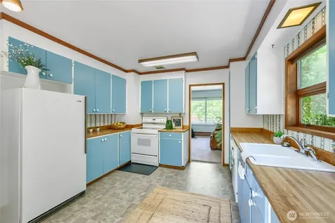 7637 NE 165th Street Kenmore WA 98028