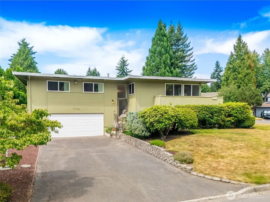 10842 NE 149th Street Bothell WA 98011