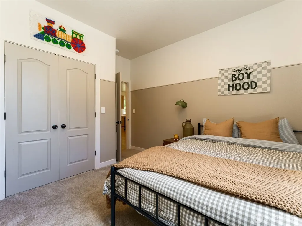 108 Lily Lane Castle Rock WA 98611