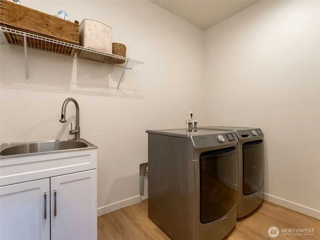 108 Lily Lane Castle Rock WA 98611