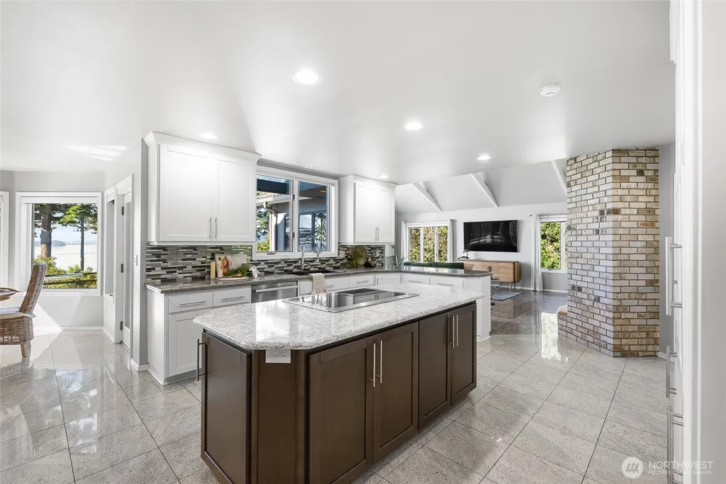 9151 Samish Island Road Bow WA 98232