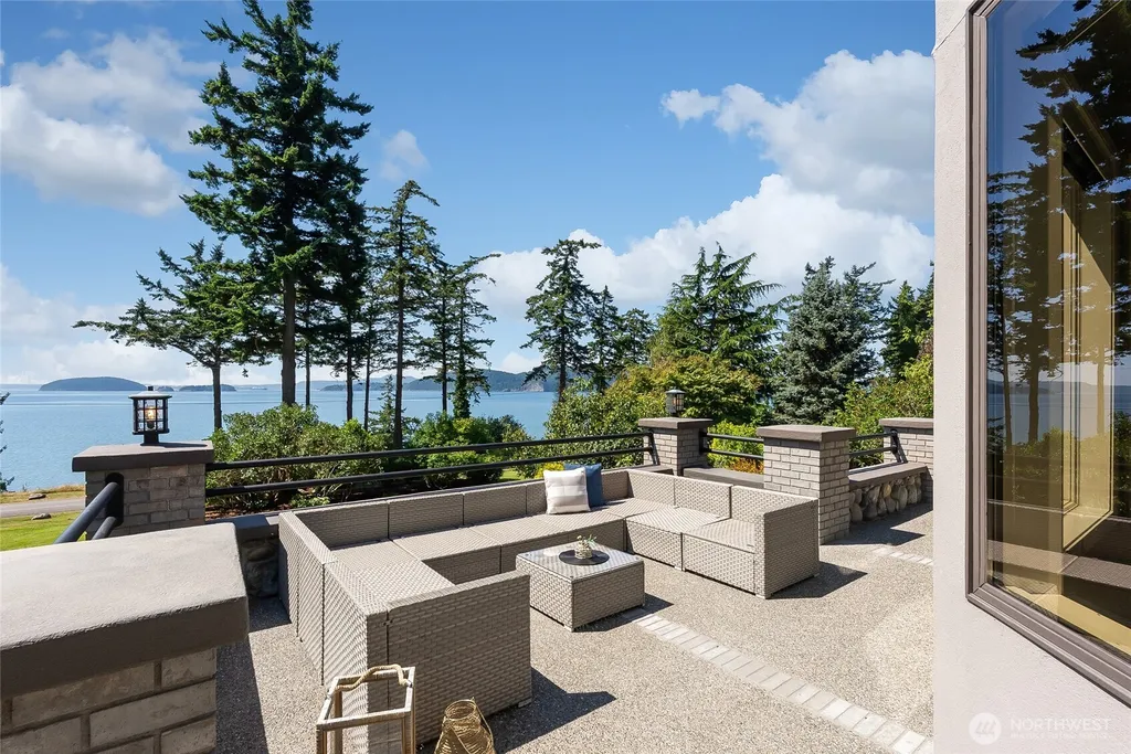 9151 Samish Island Road Bow WA 98232