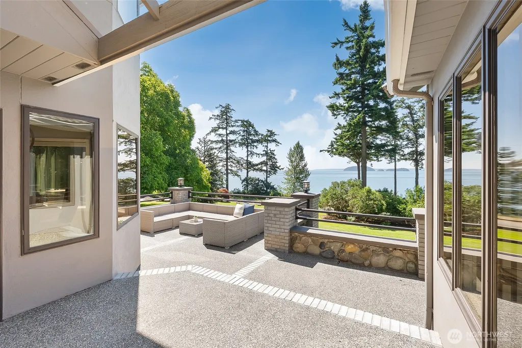 9151 Samish Island Road Bow WA 98232
