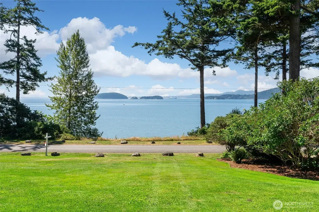9151 Samish Island Road Bow WA 98232