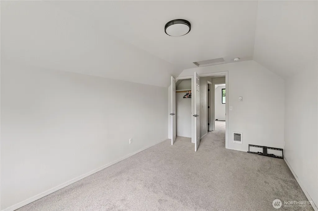 3857 Creek View Court SE Port Orchard WA 98366