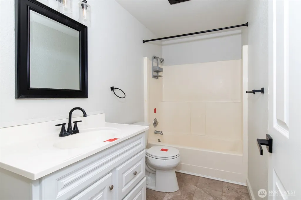 3857 Creek View Court SE Port Orchard WA 98366