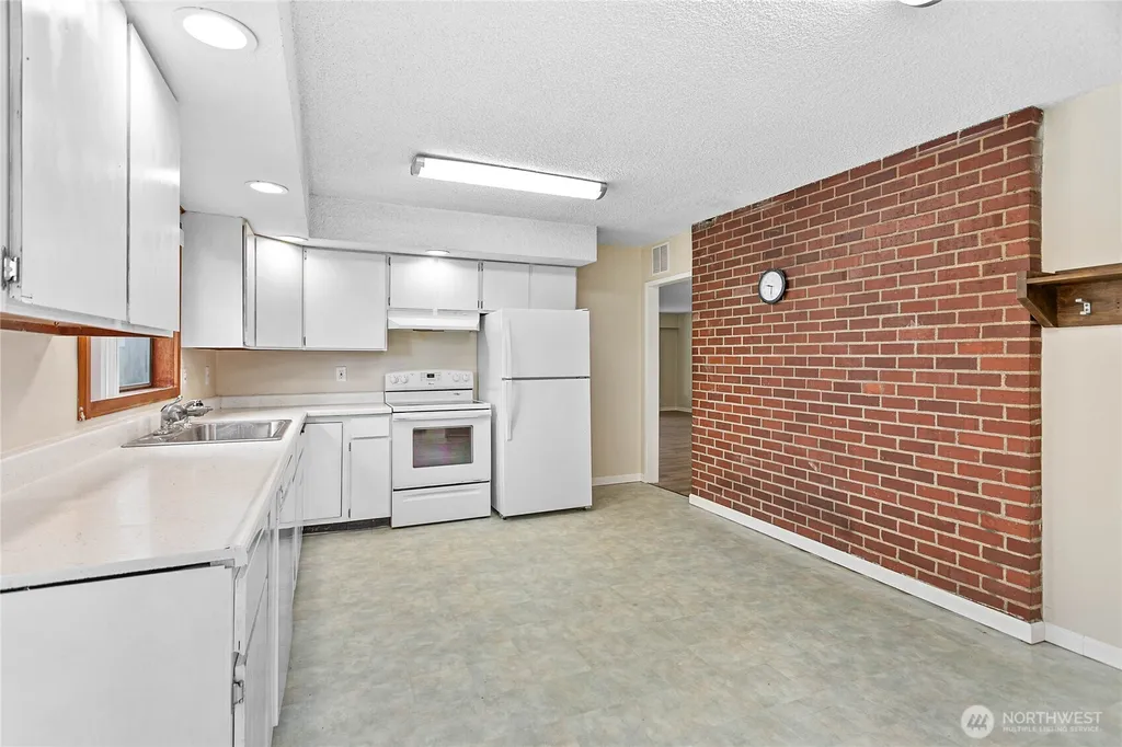 1218 Mitchell Avenue Blaine WA 98230