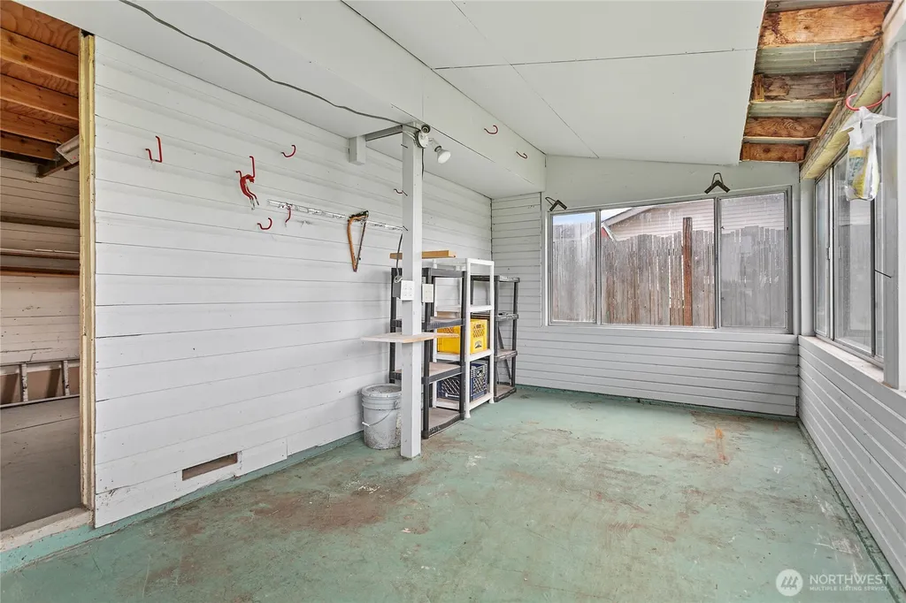 1218 Mitchell Avenue Blaine WA 98230