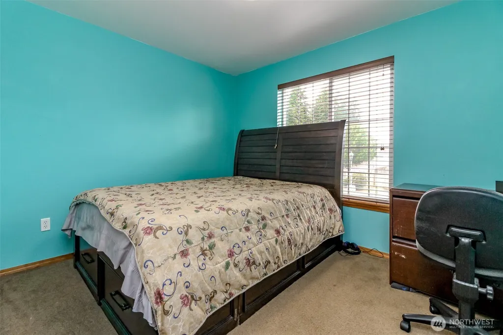 18339 71st Avenue E Puyallup WA 98375