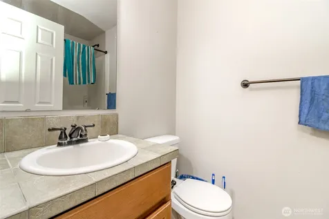 18339 71st Avenue E Puyallup WA 98375