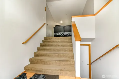 18339 71st Avenue E Puyallup WA 98375
