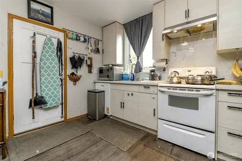 18339 71st Avenue E Puyallup WA 98375