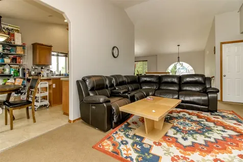 18339 71st Avenue E Puyallup WA 98375
