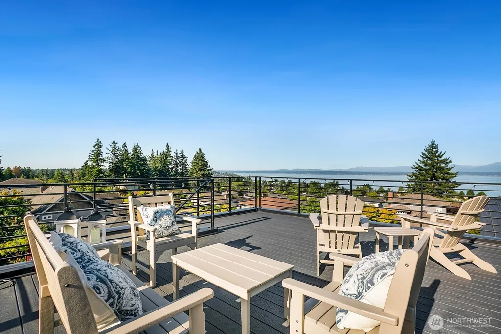 12734 7th Avenue NW Seattle WA 98177