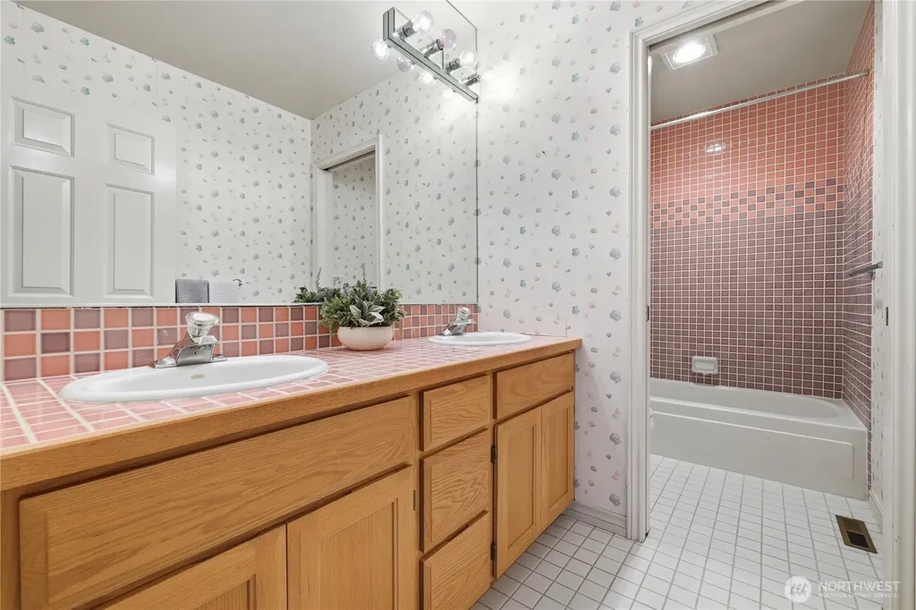 4123 205 Avenue SE Sammamish WA 98075