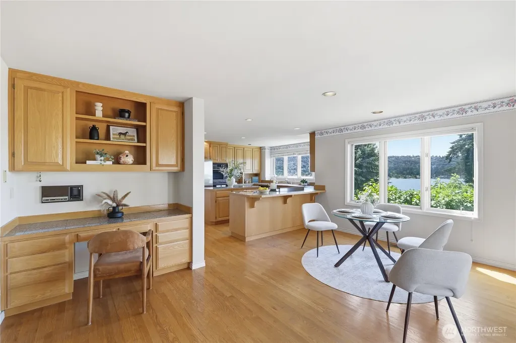 4123 205 Avenue SE Sammamish WA 98075