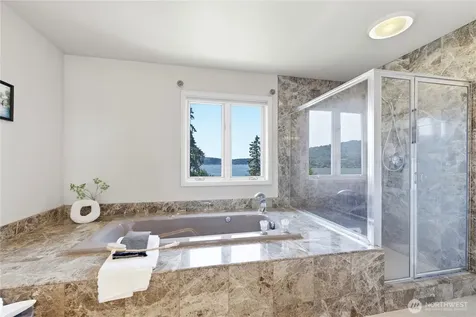 4123 205 Avenue SE Sammamish WA 98075