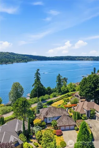 4123 205 Avenue SE Sammamish WA 98075