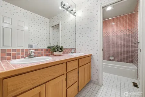 4123 205 Avenue SE Sammamish WA 98075