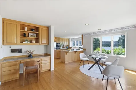 4123 205 Avenue SE Sammamish WA 98075