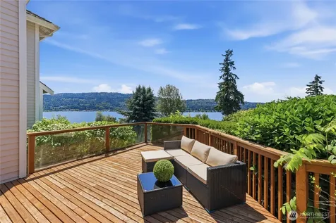 4123 205 Avenue SE Sammamish WA 98075