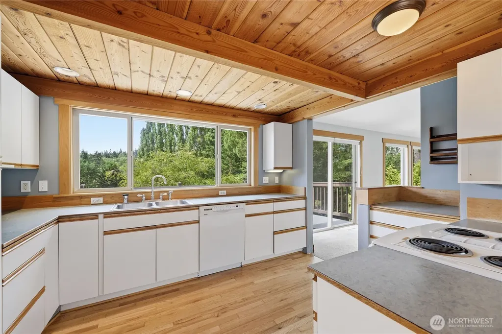 7750 NE Bergman Road Bainbridge Island WA 98110