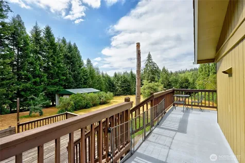 7750 NE Bergman Road Bainbridge Island WA 98110