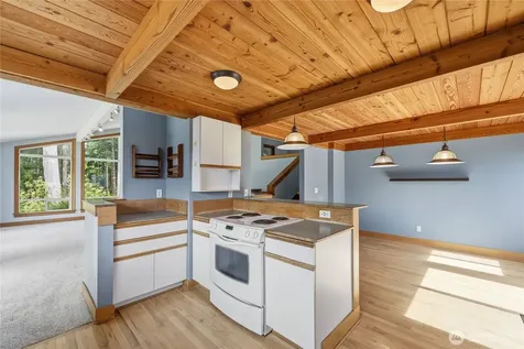 7750 NE Bergman Road Bainbridge Island WA 98110