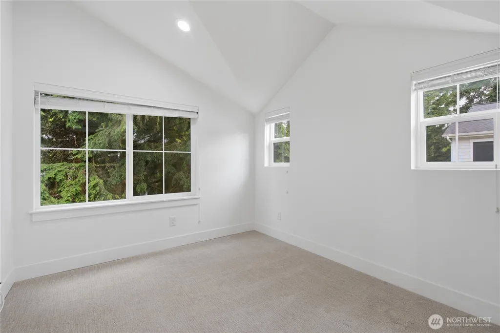 11505 112th Court NE Kirkland WA 98033