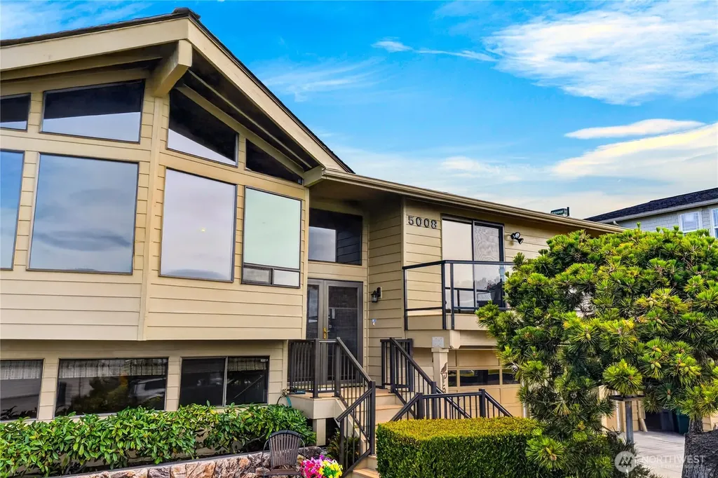 5008 Dundee Drive Anacortes WA 98221