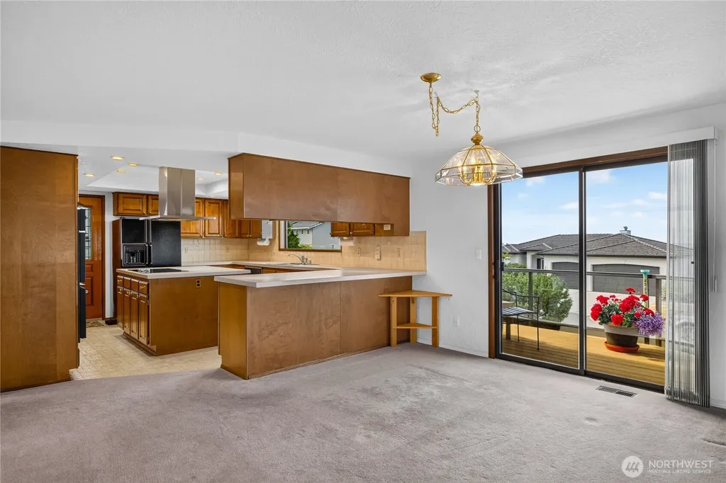 5008 Dundee Drive Anacortes WA 98221