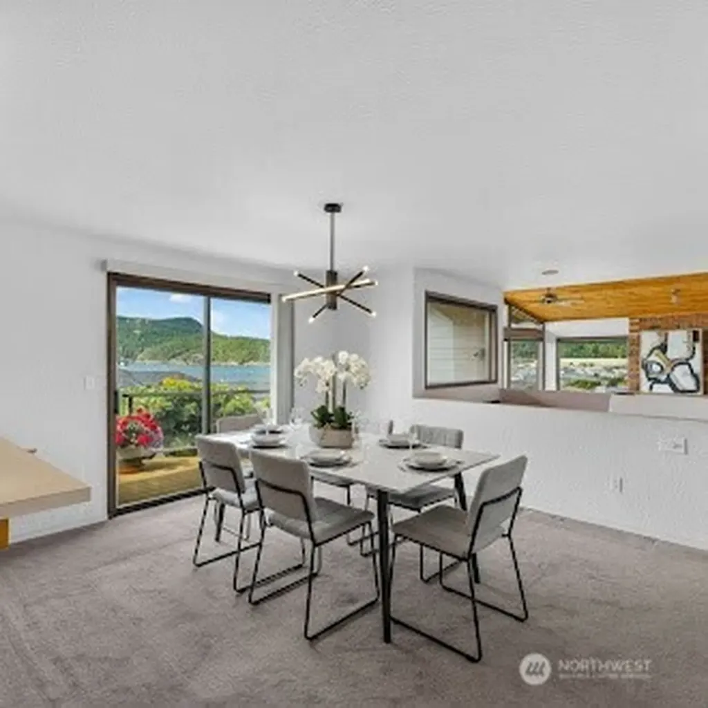 5008 Dundee Drive Anacortes WA 98221
