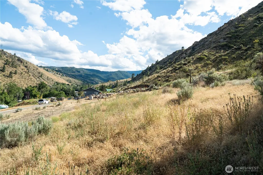 224 Hillcreek Lane Wenatchee WA 98801