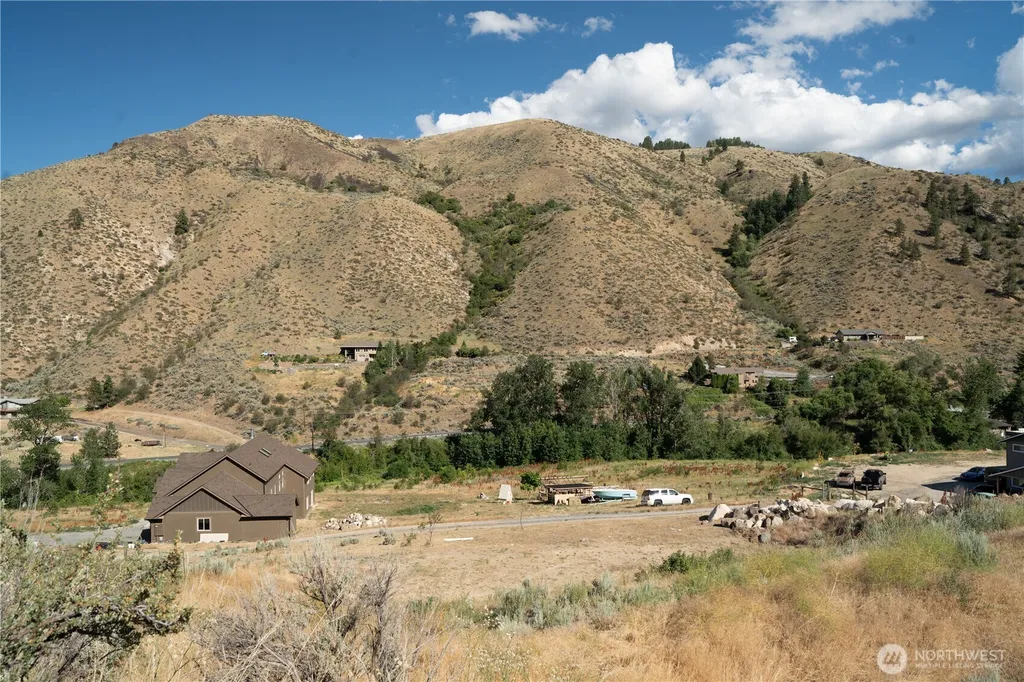 224 Hillcreek Lane Wenatchee WA 98801